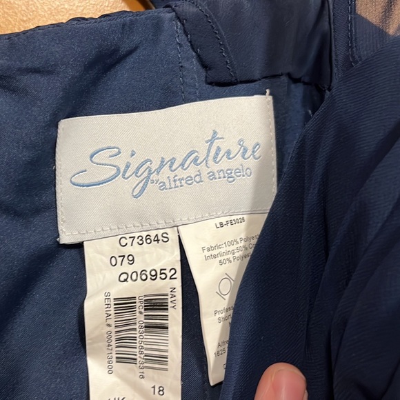 Navy Bridesmaid Dress only worn twice. - Picture 4 of 4